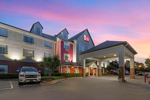 Oakwood Hotel | Best Western Plus Lake Lanier Gainesville Hotel & Suites
