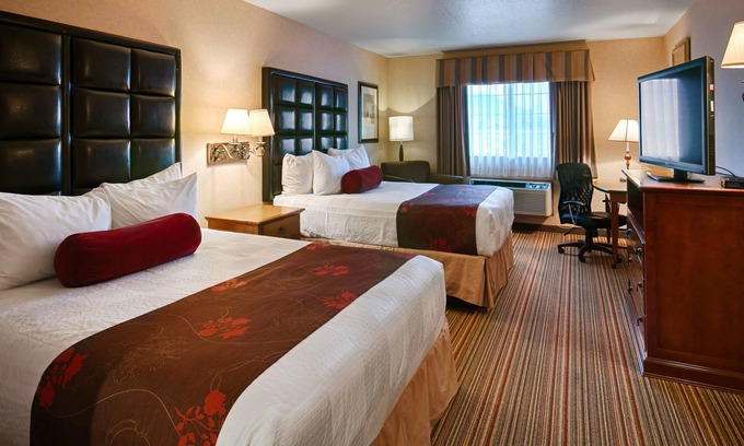 La Grande Hotel | Best Western Plus Rama Inn & Suites