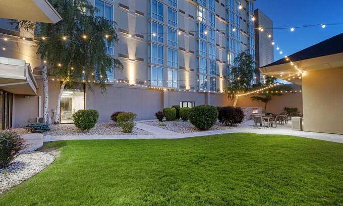 Sparks Hotel | Best Western Plus Sparks-Reno Hotel