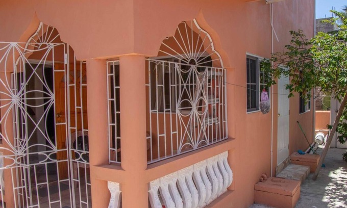 Rhyne Park Village House | Bev Rosevilla