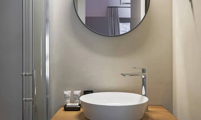 Sourpi House | BH1006 - C - Suite Magnisia