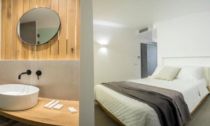 Kini Apartment | BH783 - C - Suite Syros