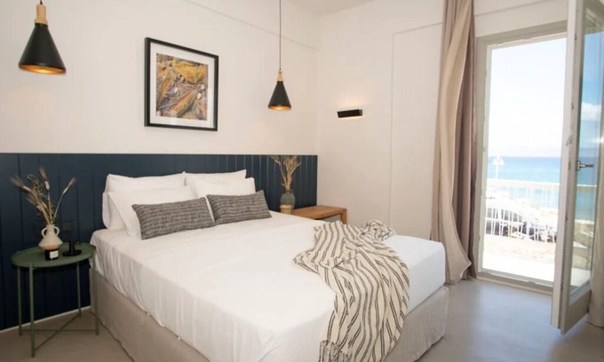 Logaras Apartment | BH967 - C- Suite Paros