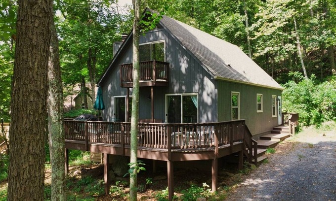 Laurel Ridge Cabin | Bide-a-Wee- Hike the Trails! Close to the slopes!