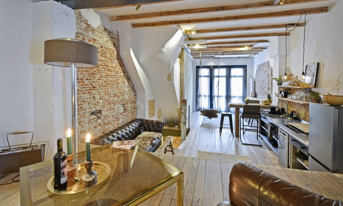 De Weteringschans House | Big appartement in city centre Amsterdam with 2 bedrooms all highlights 4 walk