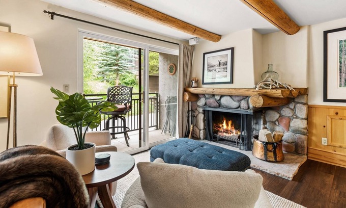Aspen Condo | Big Savings, More Nights! 15% off 3 night stays thru Dec 14