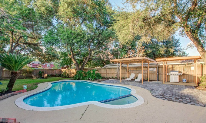 Jersey Village House | Bigger & Better – Tropical Oasis meets Texas Charm