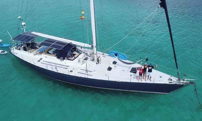 Carti Tupile Boat Rental | Biggest charter yacht in San Blas