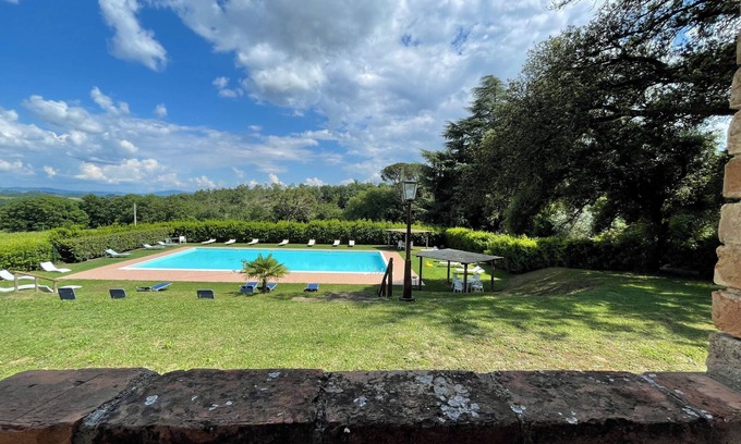 Sarteano Villa | BigTypicalTuscan farmhouse, breath-taking views, big private outdoor, pool to share