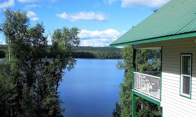 Horsefly Cottage | Birch Haven - A Luxury Lakefront Cottage On Pristine Horsefly Lake, with Wifi