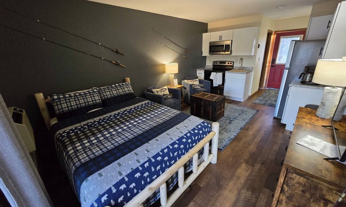 Hayward Resort | Birch Point Resort Condo #17 - Nelson Lake, Hayward Wi