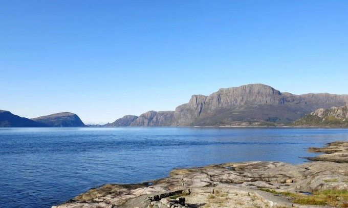 Hyllestad House | Blåsenberg by Interhome