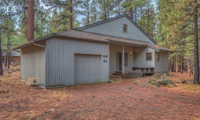 Black Butte Ranch House | Black Butte Ranch South Meadow 090