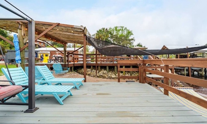 Doctors Inlet House | Black Creek Cottage located on fresh water with a resort style beach & amenities