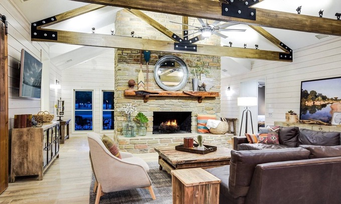 Blanco Cabin | Blanco Valley Lodge - luxury home & guest house. River house, pool & game room.