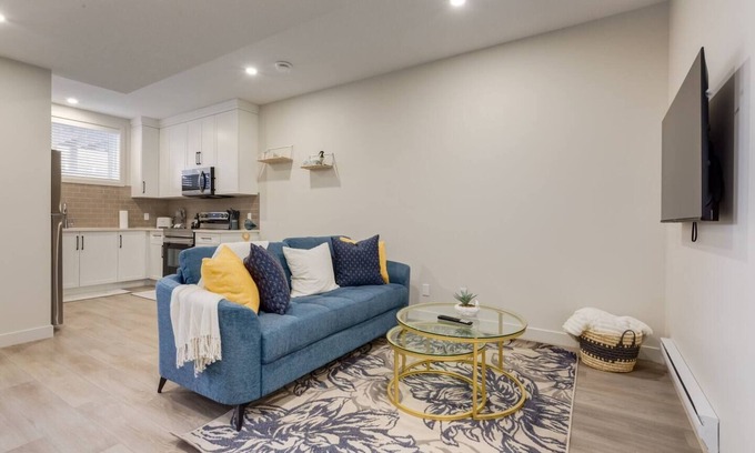 Cochrane Apartment | "Bliss" 1 Bdrm lower suite in Cochrane!
