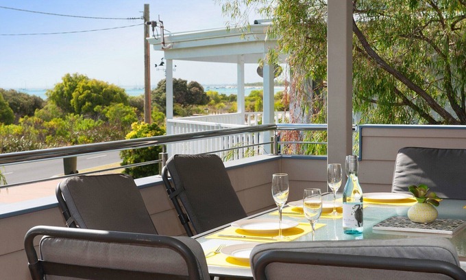Quindalup House | Blissful Bay- WIFI, Beachfront