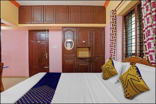 Thiruvananthapuram Hotel | Blooms Retreat