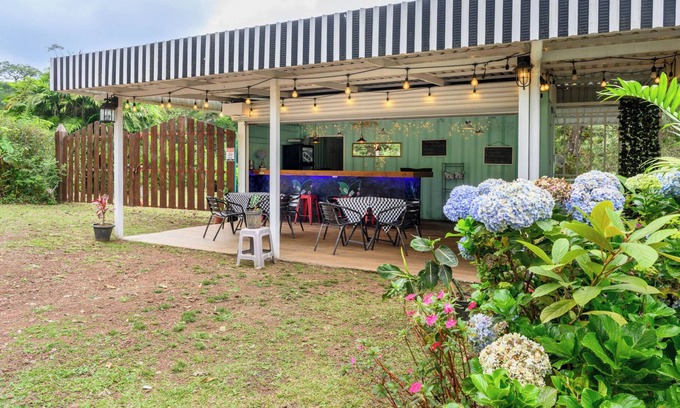 Bajos del Toro Hotel | Blue Morpho Lodge