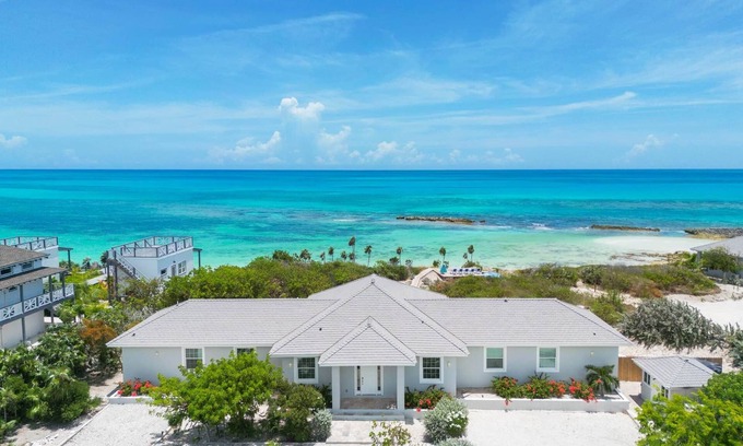 William's Town Villa | Blue Reef Villa, New build located on one of Little Exuma's Lazy Rivers!