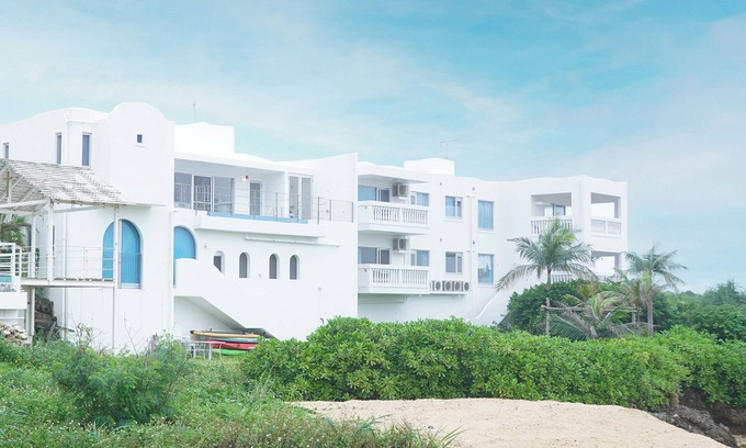 Maeda Villa | Blue Shallows Onnason Resort