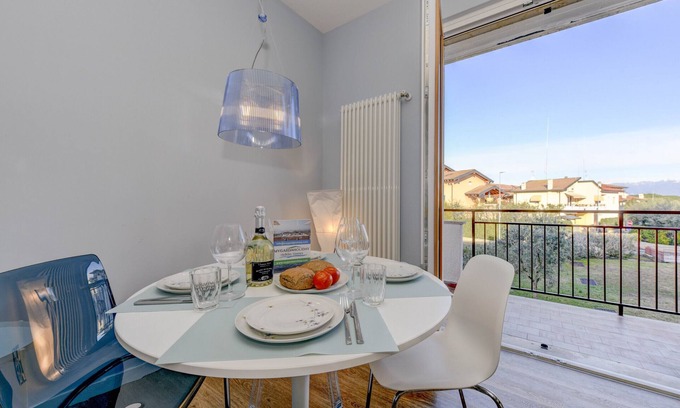 Colombare Apartment | Blue Suite Apartment Sirmione