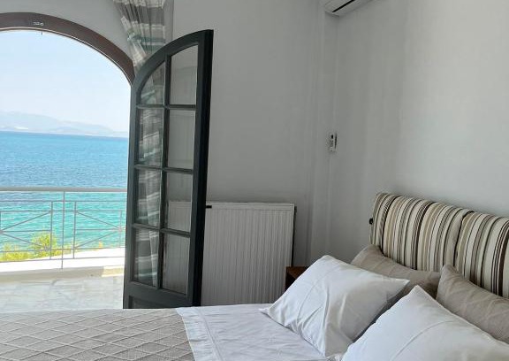 Kiato Apartment | Blue Wave Apartment