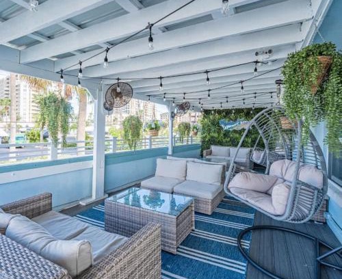 Clearwater Beach House | Blue Wave Suite 4