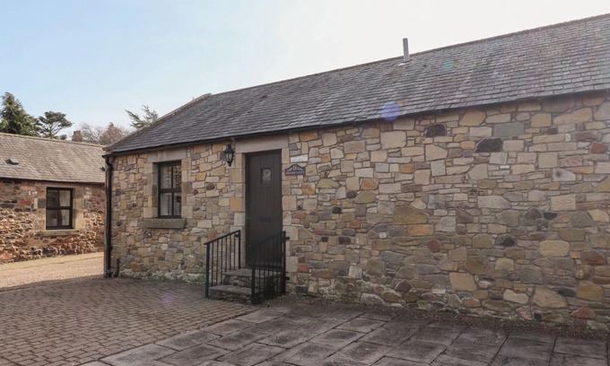 Akeld Cottage | BLUEBERRY COTTAGE, family friendly, country holiday cottage in Wooler