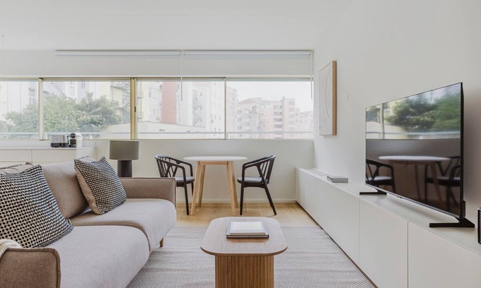 Sao Joao de Deus Apartment | Blueground | Areeiro 1bd apartment