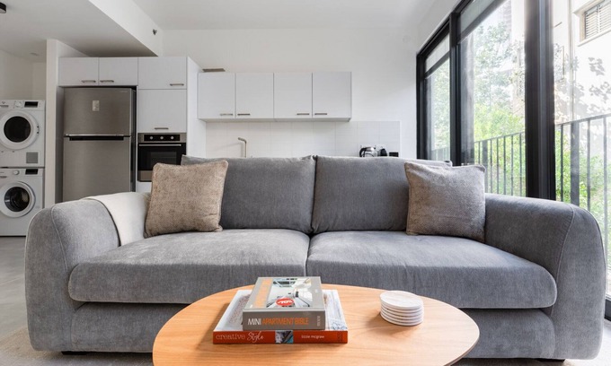 Tel Aviv Apartment | Blueground | Tel Aviv, city view, nr Yarkon Park (TLV-82)