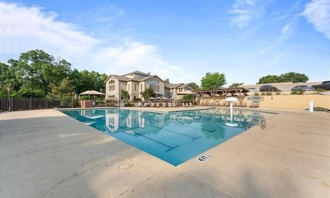 Table Rock Condo | Bluffs Oasis 2 Bedroom Condo by RedAwning