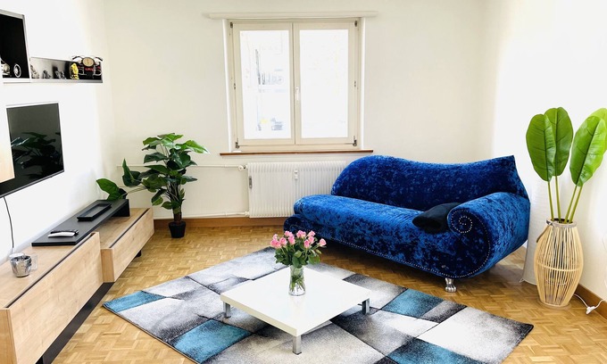 Zollikofen House | Blumiges Appartement 7 Min. von Bern-Zentrum entfernt