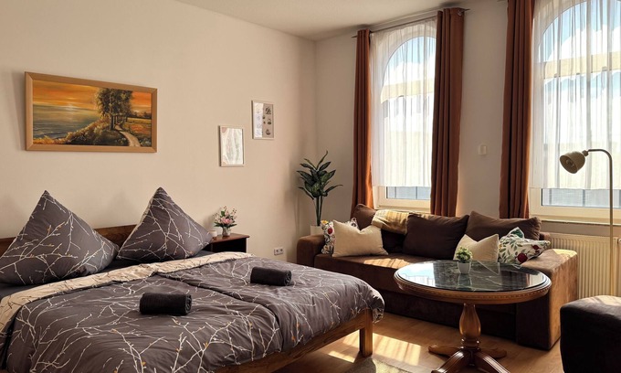 Goethestraße Apartment | Blunest Apartment: 3-room-apartment with parking space