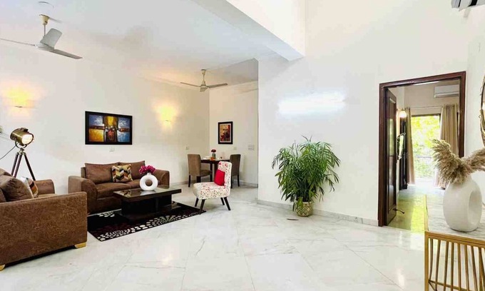 New Delhi Apartment | BluO 2BHK Panchsheel Enclave -Balcony, Parking