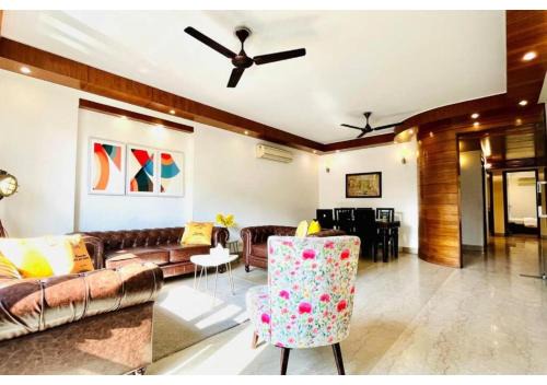 Greater Kailash Apartment | BluO 3BHK M Block Mkt - Lift, Balcony, Parking