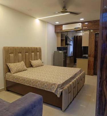 New Delhi Apartment | BnBBuddy Memorable apartment in West Delhi