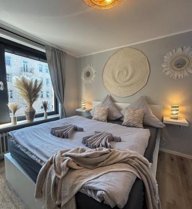Augustenstraße Apartment | Bohemian Chic Selfie Suite - Munich Central Station