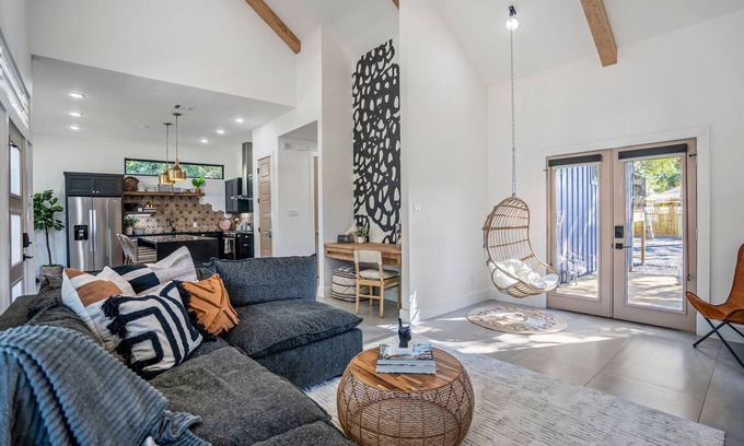 Greater East End House | Boho House @ East Downtown