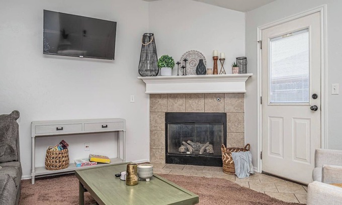 Oklahoma City Apartment | Boho vibe 3BR/2BA Near Tinker AFB & OKC!