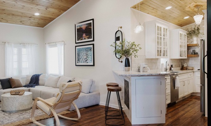 Arnolds Park House | Boji Bungalow in the heart of Arnold’s Park!