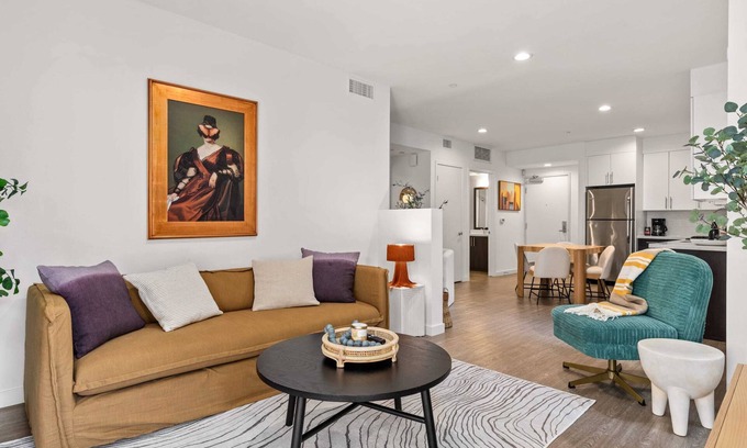 Carthay Circle Apartment | Bold & Quirky 1BR Oasis