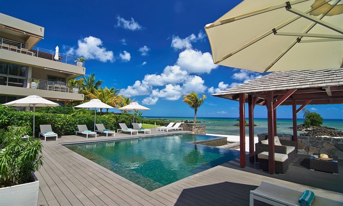 Pointe aux Biches Apartment | Bon Azur Beachfront Suites & Penthouses with LOV