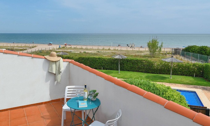 Molinell House | Bonita stay B Beach: On the sandy beach, mega views, fiber, A/C, BBQ, pool