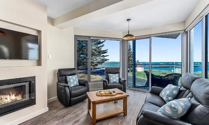 Rivoli Bay Apartment | Bonnies of Beachport