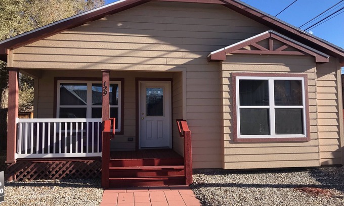 Salida House | Book NOW for Fall Events and Colors! Downtown Salida near Riverside Park!