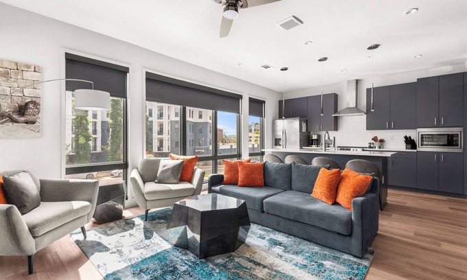 West End Condo | Boots & Strings/2 BR 2 BA condo/Stylish West End Gem/Pool/Gym/Parking