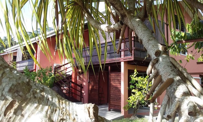 Bora Bora Hotel | Bora Bora Holiday's Lodge and Villa