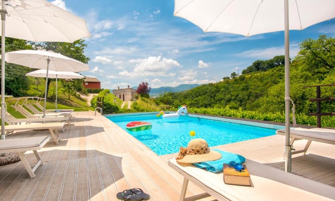 Fabriano House | Borgo Canapegna - "La quercia d'oro" private pool in the heart of Le Marche