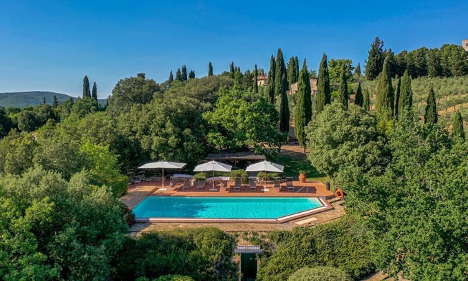 Gaiole in Chianti Villa | Borgo Merlo - Nine Bedroom Villa, Sleeps 22